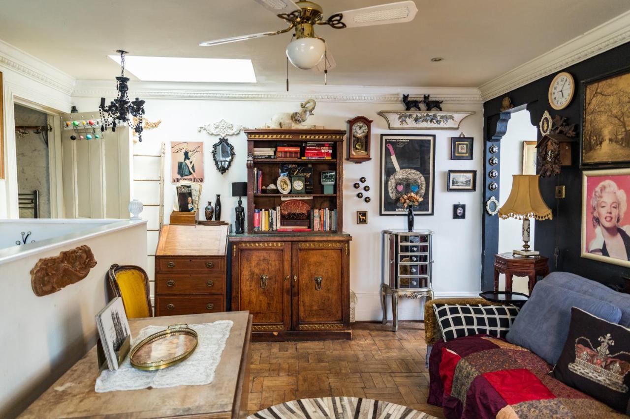 Quirky Georgian And Victorian Decorated * Londra